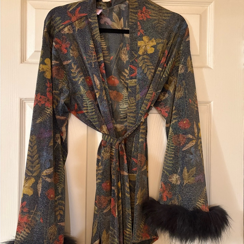 Savage x Fenty Tropical Metallic Print Robe with Black Faux Fur Trim